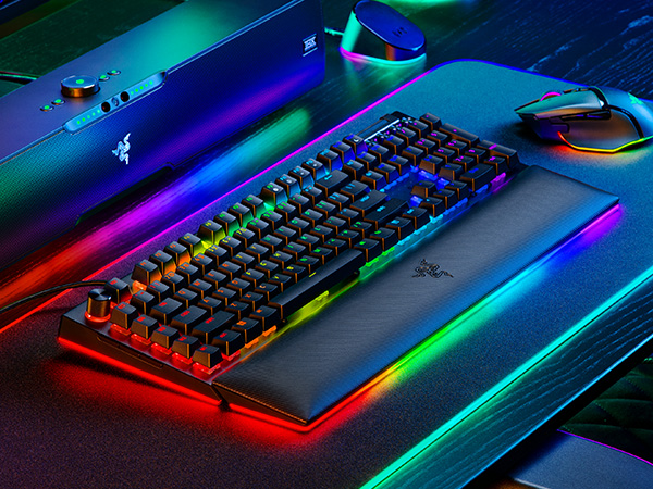 Razer BlackWidow V4 Pro – Cute Tech Gadgets